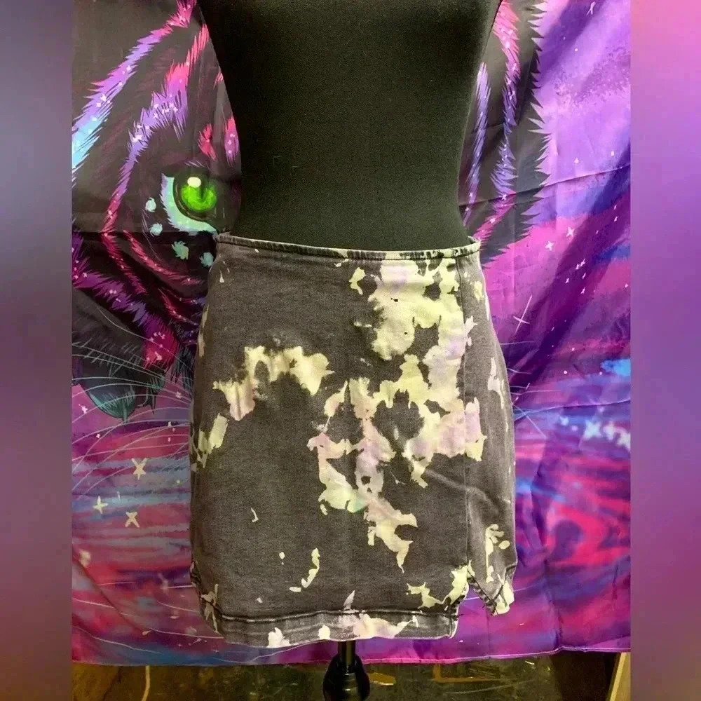 Custom mini skirt